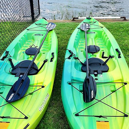 Lakefront Home With Game Room, Kayaks, And Fire Pit Lake Placid Eksteriør bilde